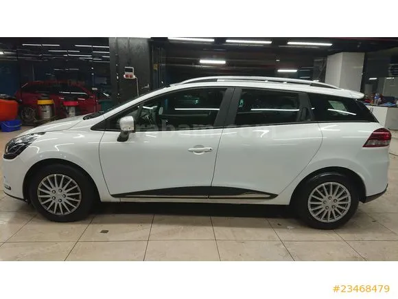 Renault Clio 0.9 TCe Sport Tourer Joy Image 3